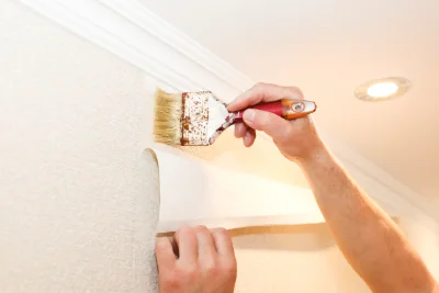 Pose de papier peint à Graix — revêtements muraux et toiles de verre